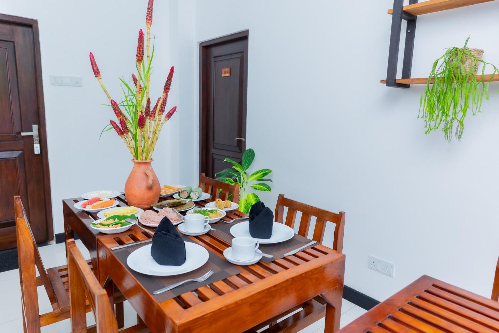 Sea Cloud Hotel Unawatuna Ngoại thất bức ảnh