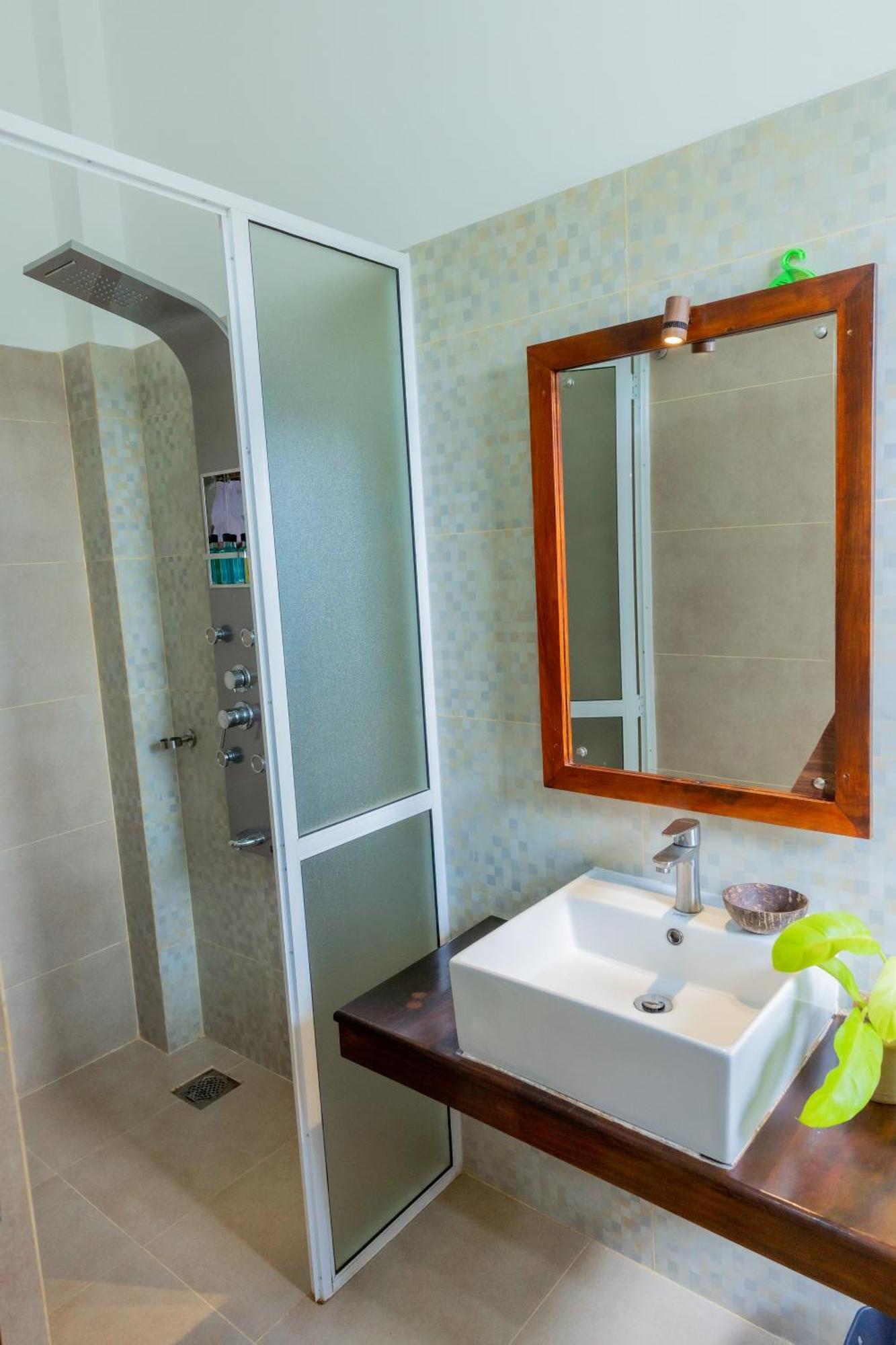 Sea Cloud Hotel Unawatuna Ngoại thất bức ảnh