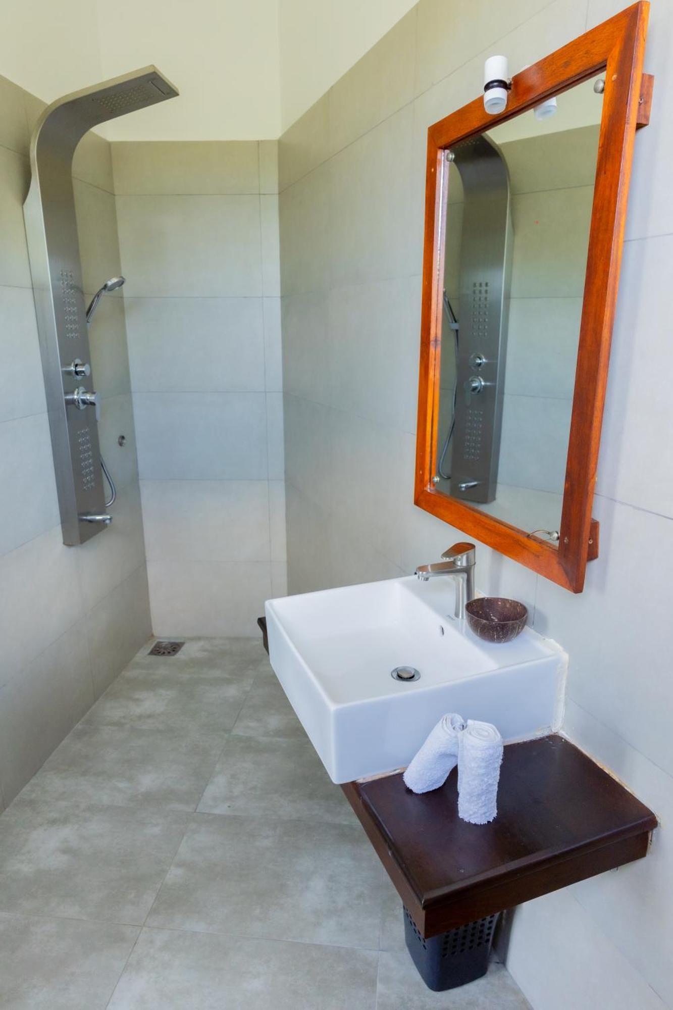 Sea Cloud Hotel Unawatuna Ngoại thất bức ảnh